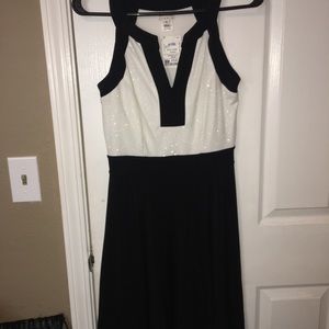 Black and white short prom dress!